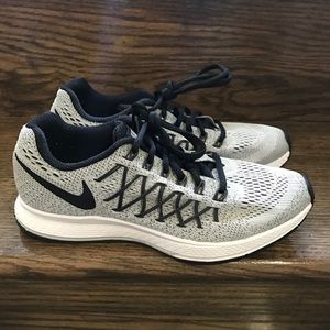 Nike Shoes - Women's Nike Zoom Pegasus 32 Black/White Shoes 7 Nike Shoes - Women's Nike Zoom Pegasus 32 Black/White Shoes 7